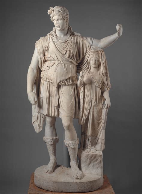 early greek sculptures are similar to